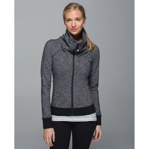Lululemon Be Present‎ Jacket Funnel Neck Full Zip Luon Thumbholes Stretch 12